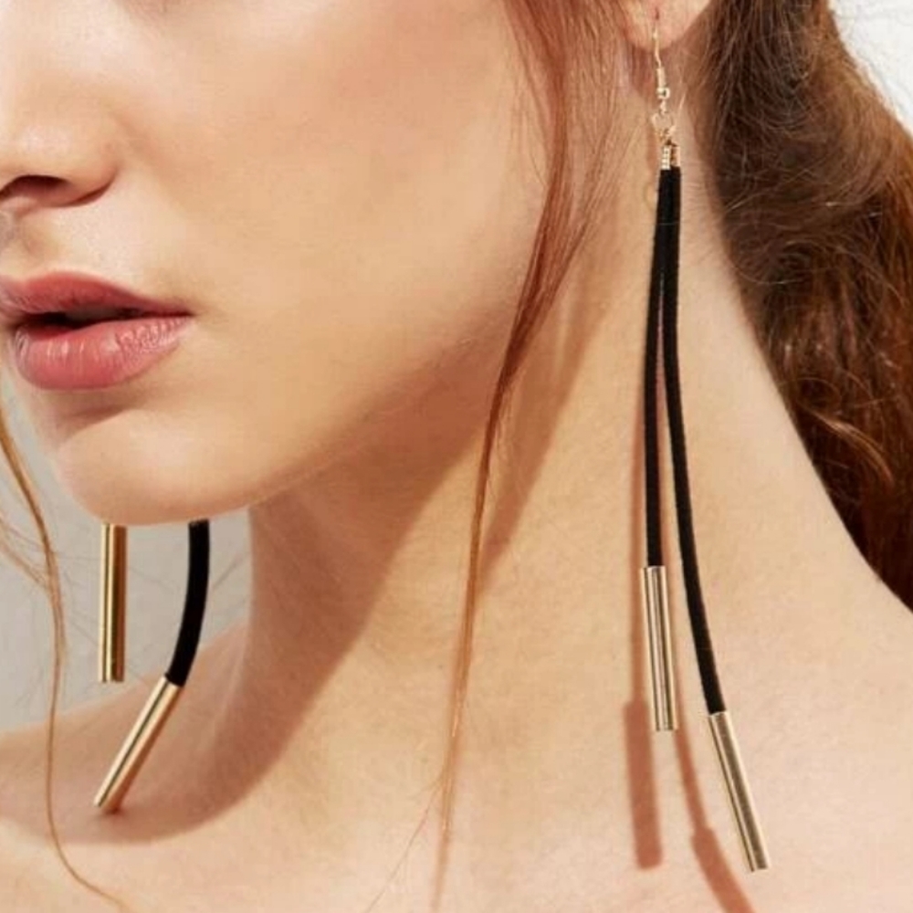 XCalliexx Suede Cord Earrings - Picture 3 of 3